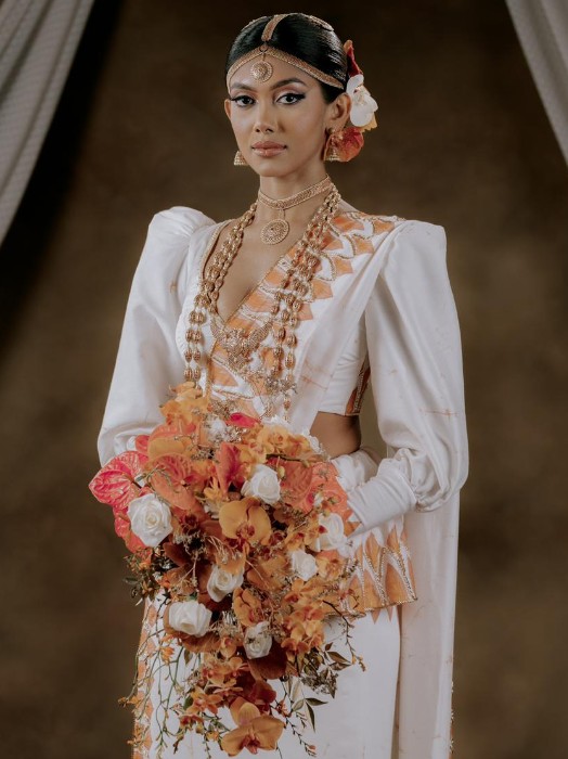 Batik Kandyan Saree White & Orange