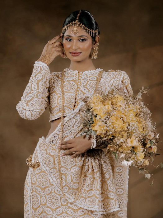 Lace Kandyan