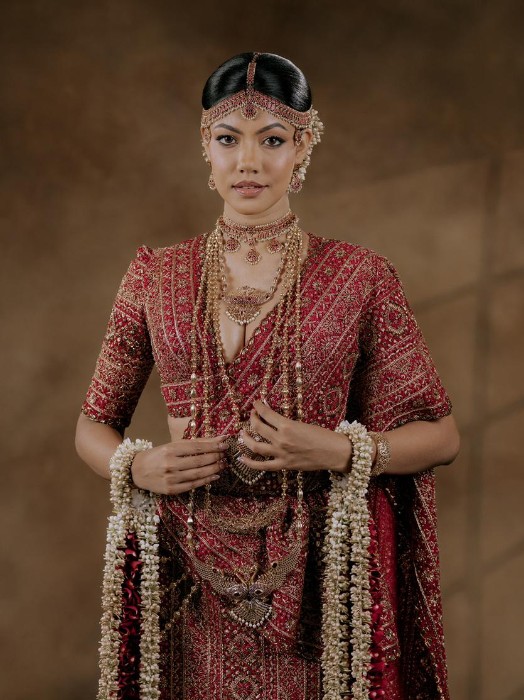 Red Beeralu Kandyan fully handmade Saree