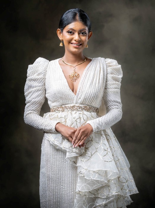 Kandyan with layered neriya